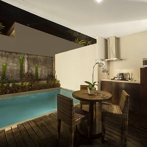 Deluxe Suite Pool